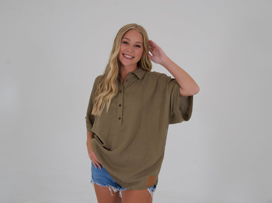 QUARTER BUTTON UP SLOUCHY BLOUSE - OLIVE